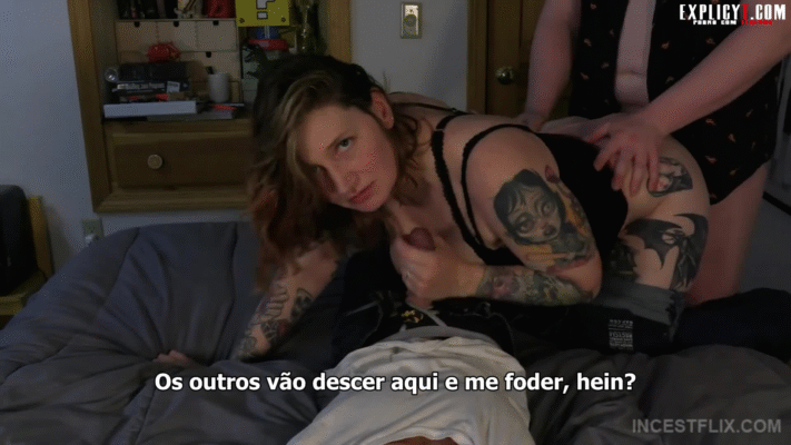 Chamando o amigo pra dividir a própria mãe