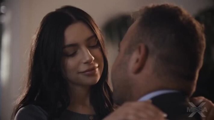 Porno Legendado – Ensinando a enteada a fazer a cama