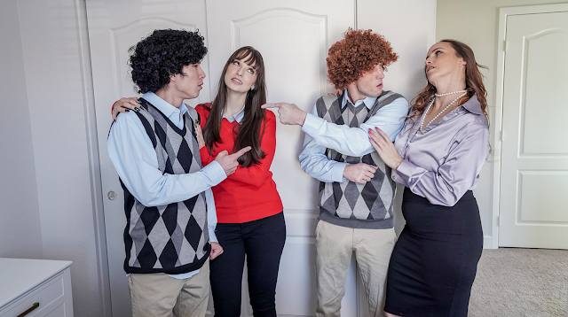 Porno Legendado – Eles pegaram as madrasta se beijando e comeram as duas