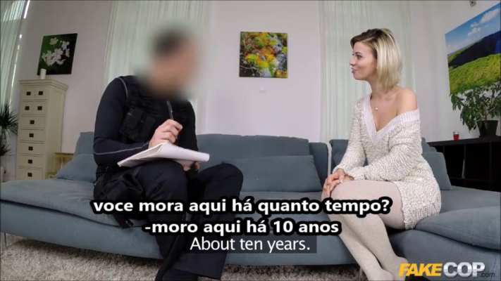 Porno Legendado – loira gostosa seduziu e fudeu com policial