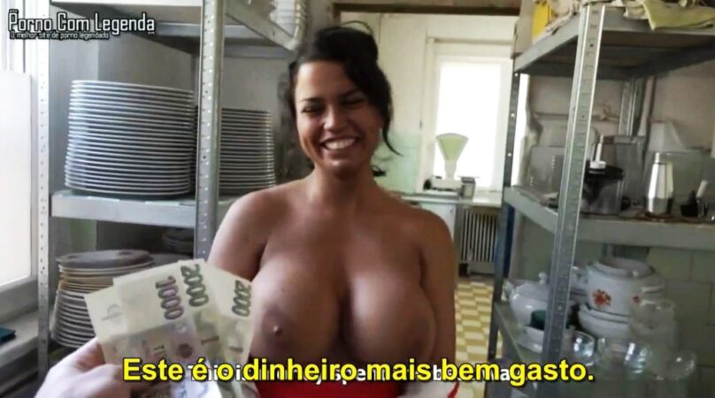 Porno Legendado – morena gostosa fez sexo por dinheiro