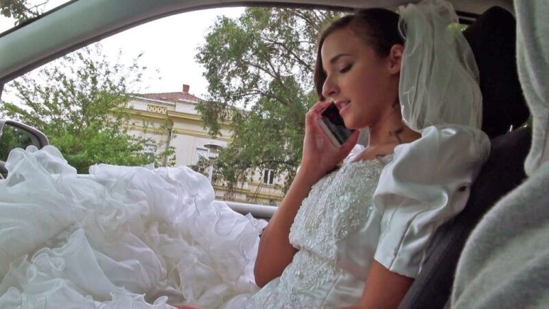 Porno Legendado – noiva abandonada transou com o cara que deu carona a ela